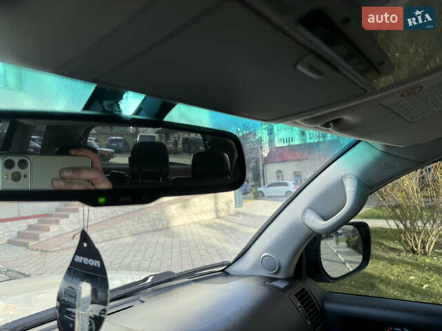 Серый Тойота Ленд Крузер, объемом двигателя 4.7 л и пробегом 305 тыс. км за 25500 $, фото 75 на Automoto.ua