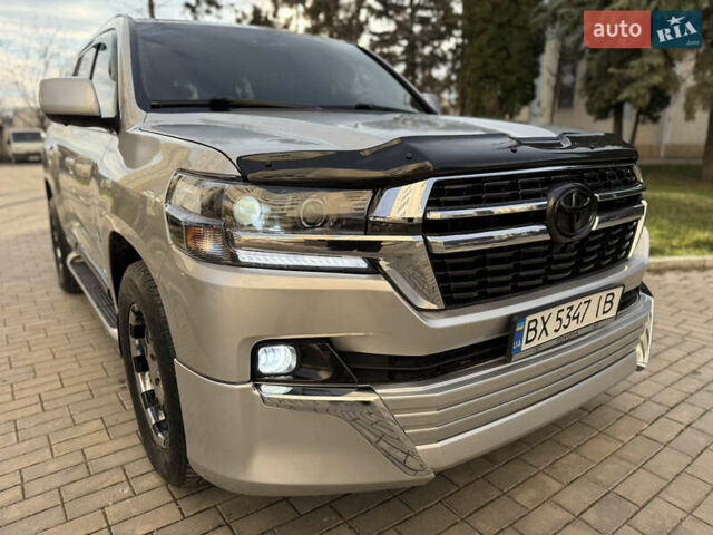 Серый Тойота Ленд Крузер, объемом двигателя 4.7 л и пробегом 305 тыс. км за 25500 $, фото 12 на Automoto.ua