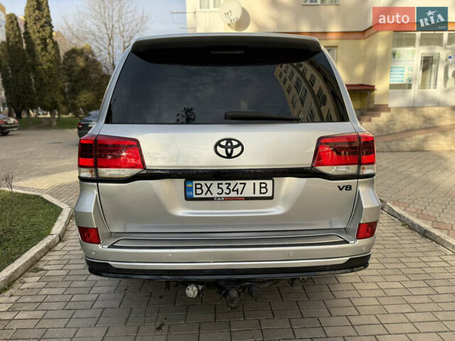 Серый Тойота Ленд Крузер, объемом двигателя 4.7 л и пробегом 305 тыс. км за 25500 $, фото 7 на Automoto.ua