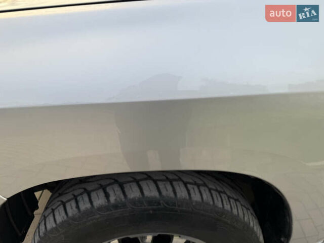 Серый Тойота Ленд Крузер, объемом двигателя 4.7 л и пробегом 305 тыс. км за 25500 $, фото 28 на Automoto.ua