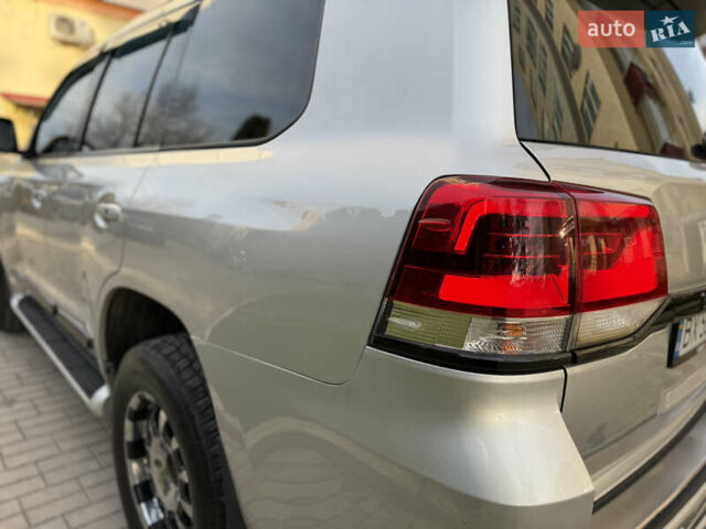 Серый Тойота Ленд Крузер, объемом двигателя 4.7 л и пробегом 305 тыс. км за 25500 $, фото 26 на Automoto.ua