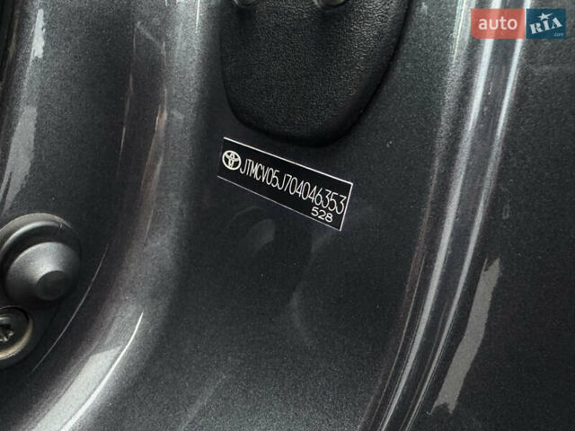 Сірий Тойота Ленд Крузер, об'ємом двигуна 4.5 л та пробігом 280 тис. км за 24900 $, фото 29 на Automoto.ua