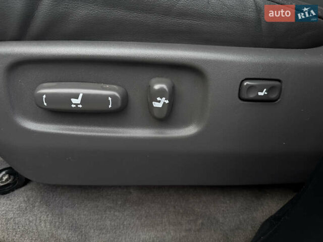 Серый Тойота Ленд Крузер, объемом двигателя 4.5 л и пробегом 285 тыс. км за 25900 $, фото 34 на Automoto.ua