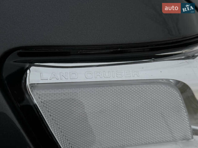 Серый Тойота Ленд Крузер, объемом двигателя 4.5 л и пробегом 275 тыс. км за 26900 $, фото 22 на Automoto.ua