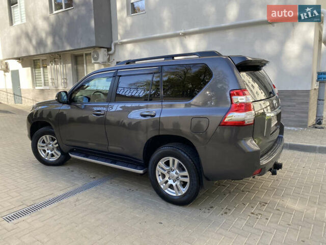Сірий Тойота Ленд Крузер, об'ємом двигуна 2.98 л та пробігом 225 тис. км за 22700 $, фото 3 на Automoto.ua
