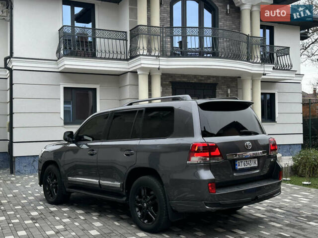Серый Тойота Ленд Крузер, объемом двигателя 4.5 л и пробегом 285 тыс. км за 25900 $, фото 21 на Automoto.ua