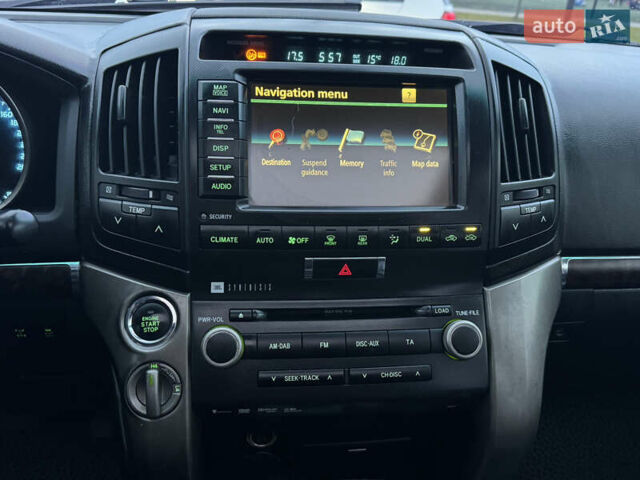 Серый Тойота Ленд Крузер, объемом двигателя 4.5 л и пробегом 275 тыс. км за 26900 $, фото 58 на Automoto.ua