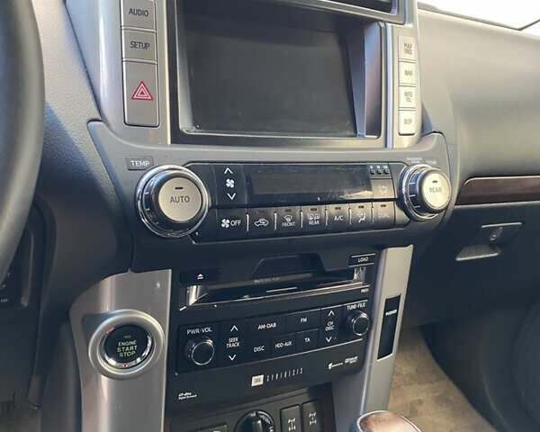 Сірий Тойота Ленд Крузер, об'ємом двигуна 2.98 л та пробігом 225 тис. км за 22700 $, фото 11 на Automoto.ua