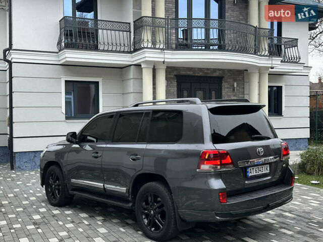 Серый Тойота Ленд Крузер, объемом двигателя 4.5 л и пробегом 285 тыс. км за 25900 $, фото 20 на Automoto.ua