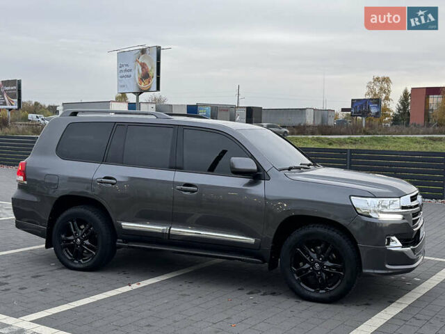 Сірий Тойота Ленд Крузер, об'ємом двигуна 4.5 л та пробігом 280 тис. км за 24900 $, фото 7 на Automoto.ua