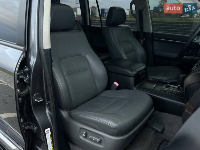 Сірий Тойота Ленд Крузер, об'ємом двигуна 4.5 л та пробігом 280 тис. км за 24900 $, фото 40 на Automoto.ua