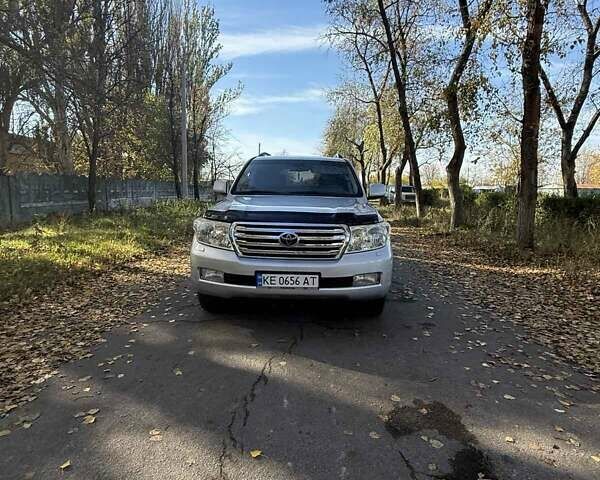 Серый Тойота Ленд Крузер, объемом двигателя 4.5 л и пробегом 195 тыс. км за 25000 $, фото 2 на Automoto.ua