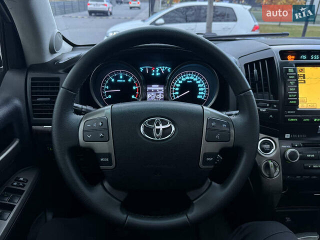 Сірий Тойота Ленд Крузер, об'ємом двигуна 4.5 л та пробігом 280 тис. км за 24900 $, фото 46 на Automoto.ua