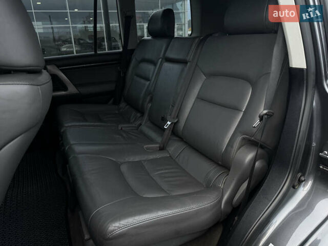 Сірий Тойота Ленд Крузер, об'ємом двигуна 4.5 л та пробігом 280 тис. км за 24900 $, фото 32 на Automoto.ua