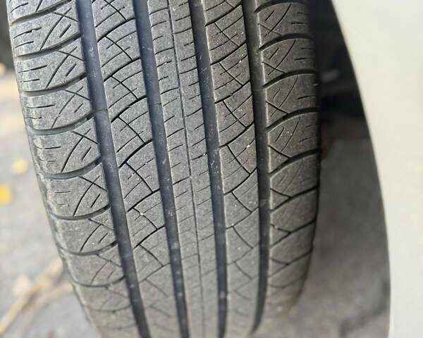 Серый Тойота Ленд Крузер, объемом двигателя 4.5 л и пробегом 195 тыс. км за 25000 $, фото 11 на Automoto.ua