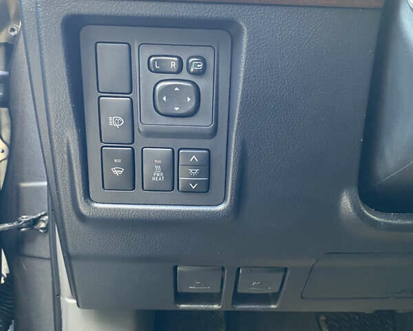 Сірий Тойота Ленд Крузер, об'ємом двигуна 2.98 л та пробігом 225 тис. км за 22700 $, фото 13 на Automoto.ua