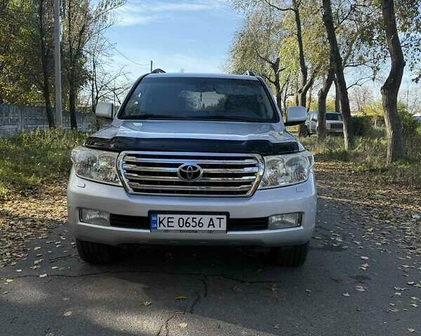 Серый Тойота Ленд Крузер, объемом двигателя 4.5 л и пробегом 195 тыс. км за 25000 $, фото 1 на Automoto.ua