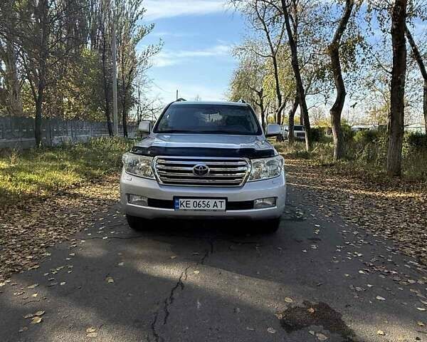Серый Тойота Ленд Крузер, объемом двигателя 4.5 л и пробегом 195 тыс. км за 25000 $, фото 3 на Automoto.ua