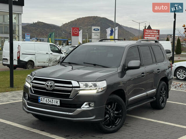 Серый Тойота Ленд Крузер, объемом двигателя 4.5 л и пробегом 275 тыс. км за 26900 $, фото 7 на Automoto.ua