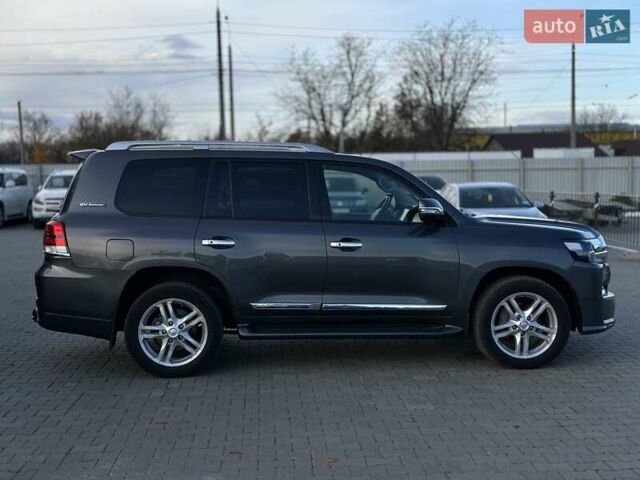 Серый Тойота Ленд Крузер, объемом двигателя 4.5 л и пробегом 139 тыс. км за 39000 $, фото 8 на Automoto.ua