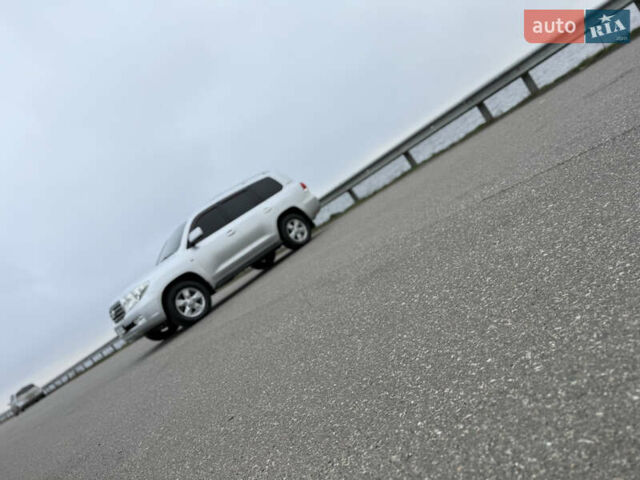 Серый Тойота Ленд Крузер, объемом двигателя 4.5 л и пробегом 280 тыс. км за 32500 $, фото 17 на Automoto.ua