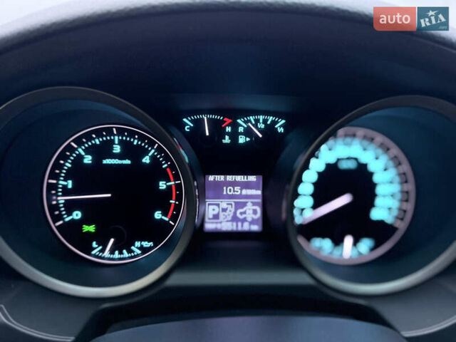 Серый Тойота Ленд Крузер, объемом двигателя 4.5 л и пробегом 280 тыс. км за 32500 $, фото 28 на Automoto.ua