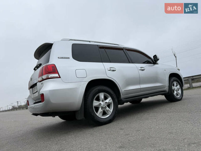 Серый Тойота Ленд Крузер, объемом двигателя 4.5 л и пробегом 280 тыс. км за 32500 $, фото 12 на Automoto.ua