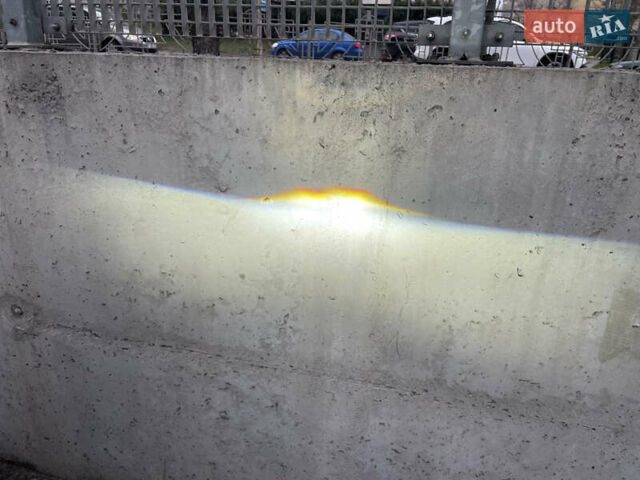 Серый Тойота Ленд Крузер, объемом двигателя 4.46 л и пробегом 105 тыс. км за 58000 $, фото 16 на Automoto.ua