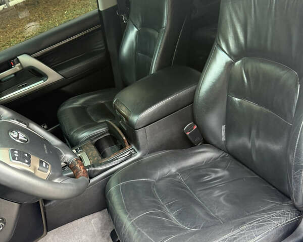 Сірий Тойота Ленд Крузер, об'ємом двигуна 0 л та пробігом 280 тис. км за 22900 $, фото 12 на Automoto.ua