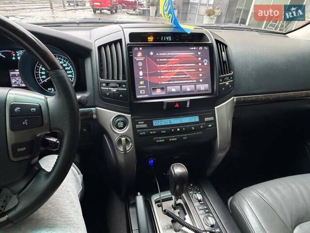 Сірий Тойота Ленд Крузер, об'ємом двигуна 4.5 л та пробігом 225 тис. км за 28000 $, фото 14 на Automoto.ua