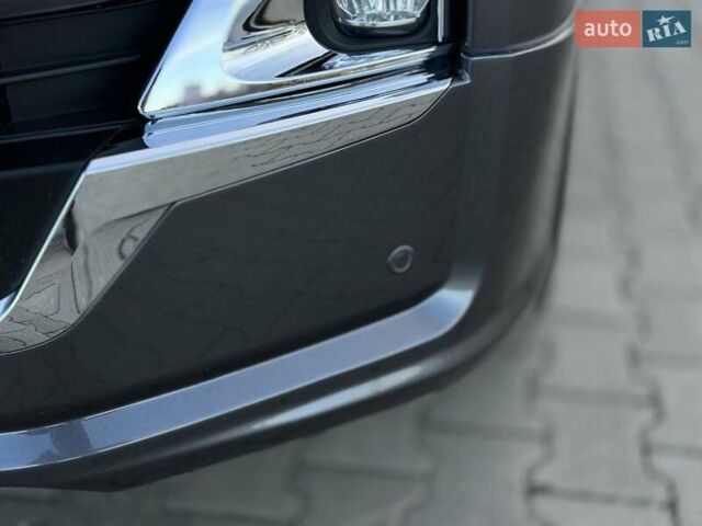 Серый Тойота Ленд Крузер, объемом двигателя 4.5 л и пробегом 139 тыс. км за 39000 $, фото 6 на Automoto.ua