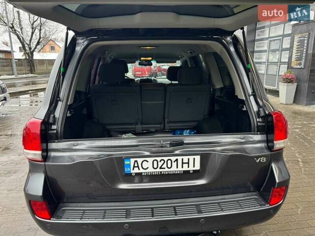 Сірий Тойота Ленд Крузер, об'ємом двигуна 4.5 л та пробігом 225 тис. км за 28000 $, фото 4 на Automoto.ua