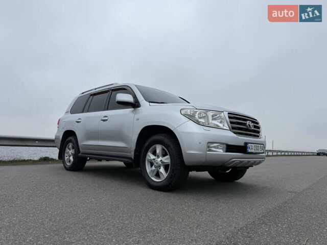 Серый Тойота Ленд Крузер, объемом двигателя 4.5 л и пробегом 280 тыс. км за 32500 $, фото 10 на Automoto.ua