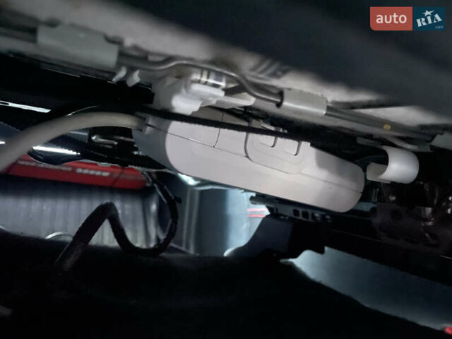 Серый Тойота Ленд Крузер, объемом двигателя 4.46 л и пробегом 105 тыс. км за 58000 $, фото 10 на Automoto.ua