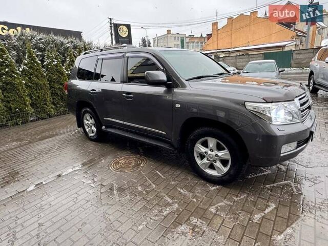 Сірий Тойота Ленд Крузер, об'ємом двигуна 4.5 л та пробігом 225 тис. км за 28000 $, фото 23 на Automoto.ua