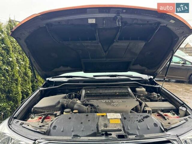 Сірий Тойота Ленд Крузер, об'ємом двигуна 4.5 л та пробігом 225 тис. км за 28000 $, фото 19 на Automoto.ua