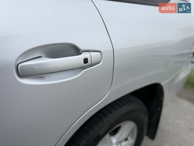 Серый Тойота Ленд Крузер, объемом двигателя 4.5 л и пробегом 280 тыс. км за 32500 $, фото 74 на Automoto.ua