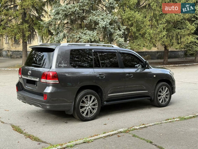 Сірий Тойота Ленд Крузер, об'ємом двигуна 0 л та пробігом 280 тис. км за 22900 $, фото 2 на Automoto.ua