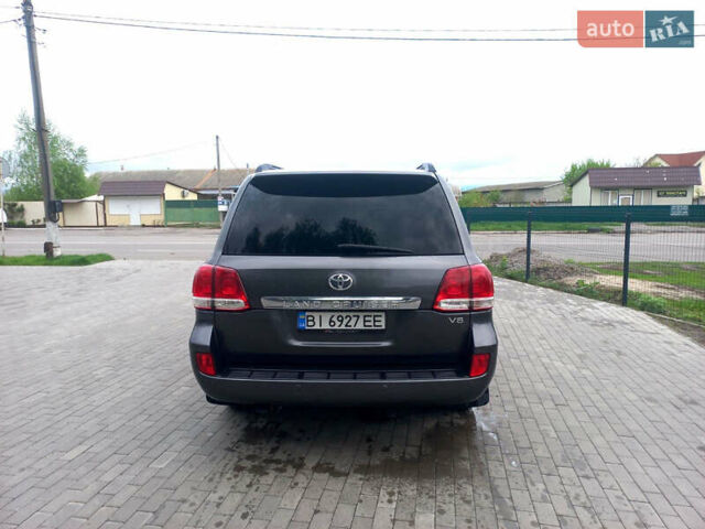 Серый Тойота Ленд Крузер, объемом двигателя 4.5 л и пробегом 282 тыс. км за 28500 $, фото 5 на Automoto.ua