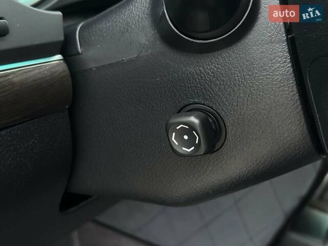 Серый Тойота Ленд Крузер, объемом двигателя 4.5 л и пробегом 139 тыс. км за 39000 $, фото 38 на Automoto.ua