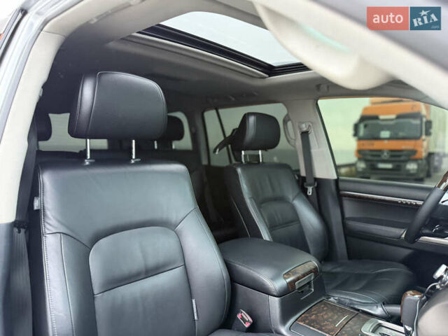 Серый Тойота Ленд Крузер, объемом двигателя 4.5 л и пробегом 280 тыс. км за 32500 $, фото 52 на Automoto.ua