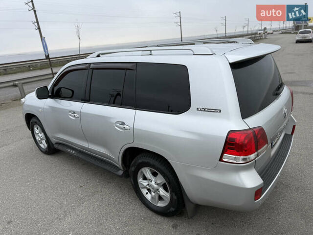 Серый Тойота Ленд Крузер, объемом двигателя 4.5 л и пробегом 280 тыс. км за 32500 $, фото 15 на Automoto.ua