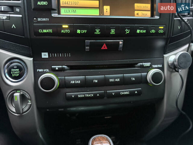 Серый Тойота Ленд Крузер, объемом двигателя 4.5 л и пробегом 280 тыс. км за 32500 $, фото 32 на Automoto.ua