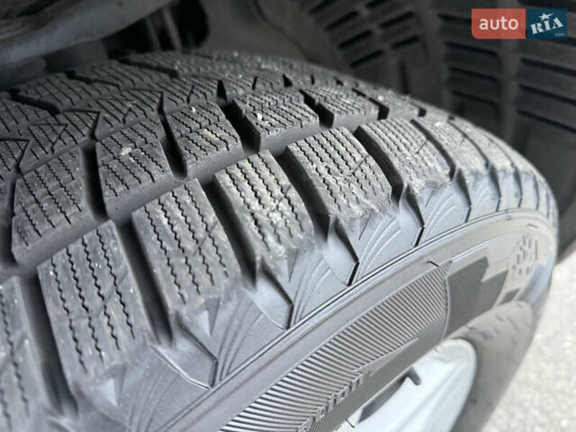 Серый Тойота Ленд Крузер, объемом двигателя 4.5 л и пробегом 280 тыс. км за 32500 $, фото 69 на Automoto.ua