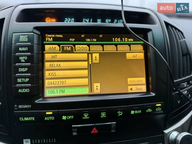 Серый Тойота Ленд Крузер, объемом двигателя 4.5 л и пробегом 280 тыс. км за 32500 $, фото 31 на Automoto.ua