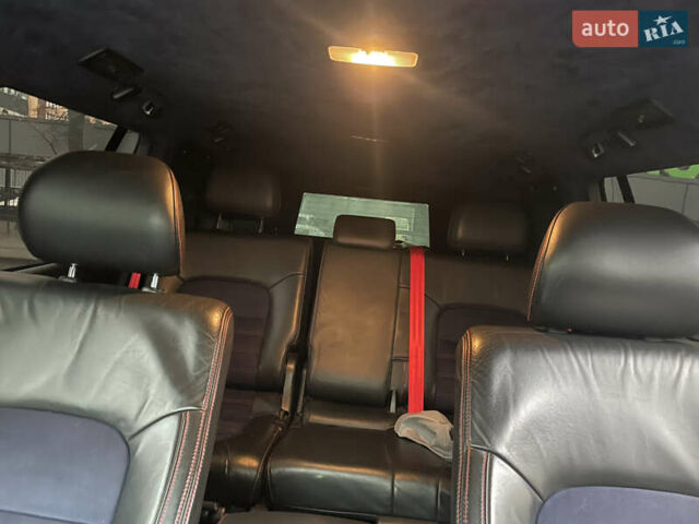 Серый Тойота Ленд Крузер, объемом двигателя 4.46 л и пробегом 105 тыс. км за 58000 $, фото 7 на Automoto.ua