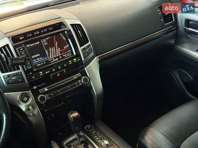 Сірий Тойота Ленд Крузер, об'ємом двигуна 4.5 л та пробігом 235 тис. км за 28990 $, фото 27 на Automoto.ua