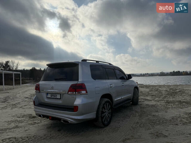 Серый Тойота Ленд Крузер, объемом двигателя 4.6 л и пробегом 222 тыс. км за 31000 $, фото 9 на Automoto.ua