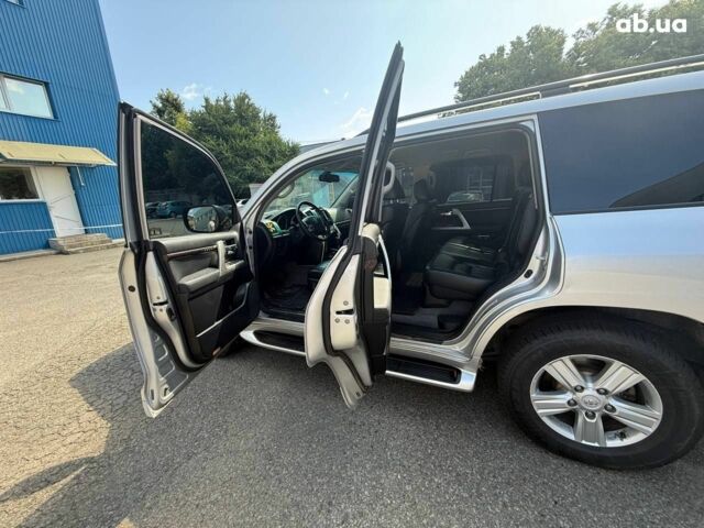 Сірий Тойота Ленд Крузер, об'ємом двигуна 4.5 л та пробігом 198 тис. км за 28000 $, фото 15 на Automoto.ua