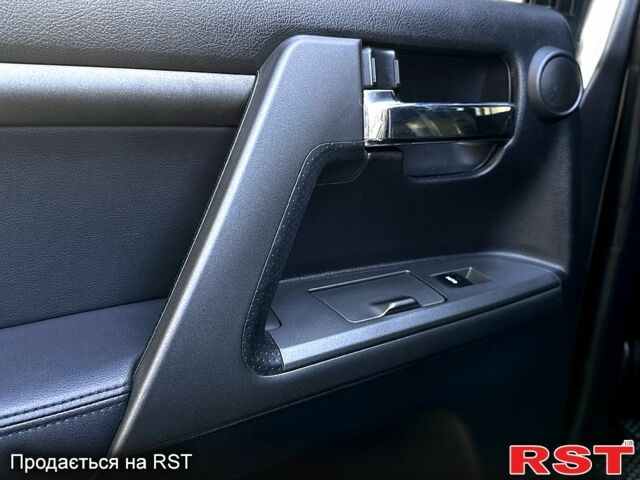 Серый Тойота Ленд Крузер, объемом двигателя 4.5 л и пробегом 209 тыс. км за 30000 $, фото 12 на Automoto.ua